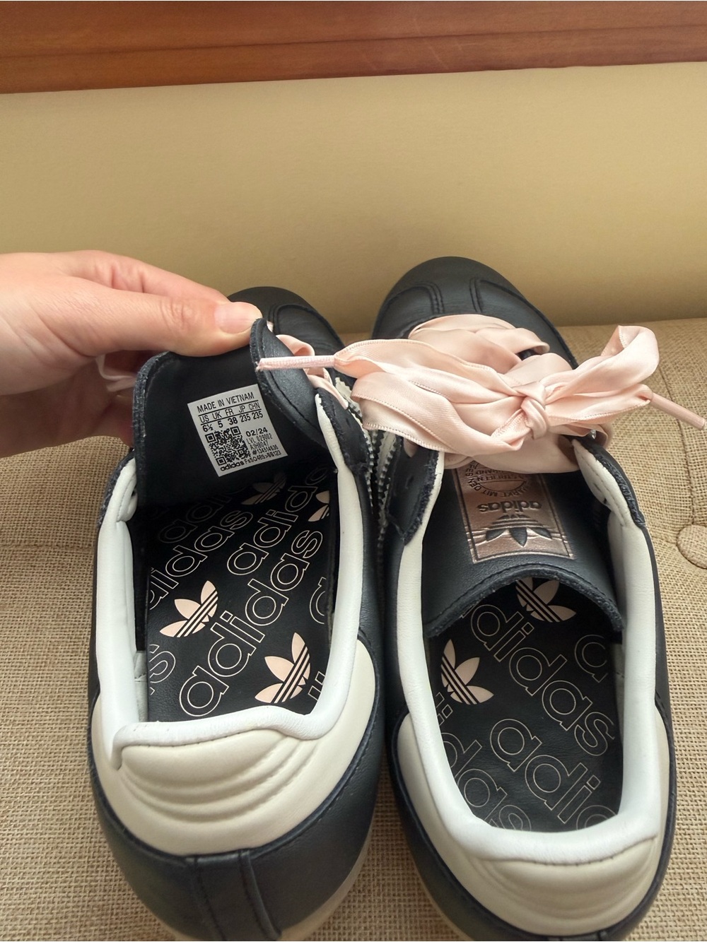 Adidas Samba Sneaker with ribbon laces - Picture 5 of 6